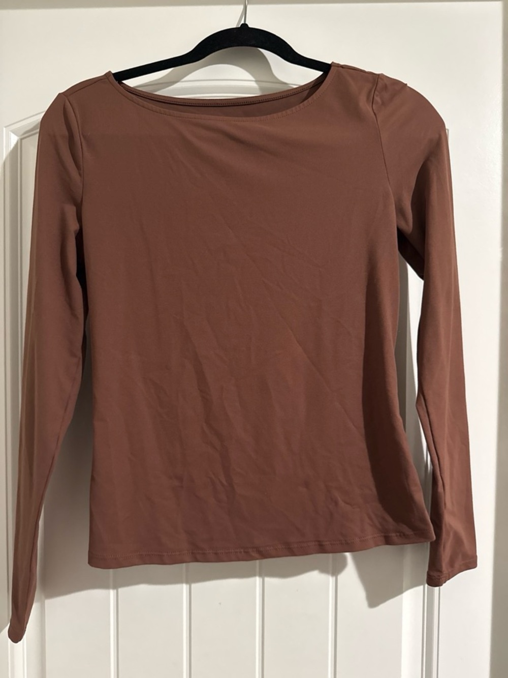 Women's Long Sleeve Scoop Neck Top in Rust